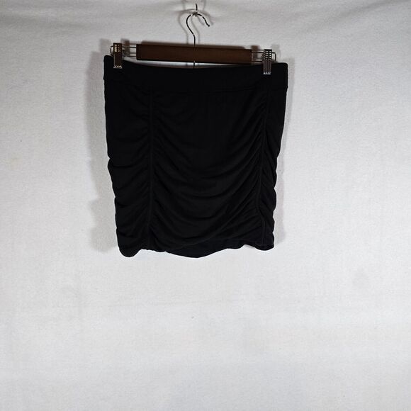 Athleta Pants - Athleta women's shorts, black, gently used, size Small, athletic fit